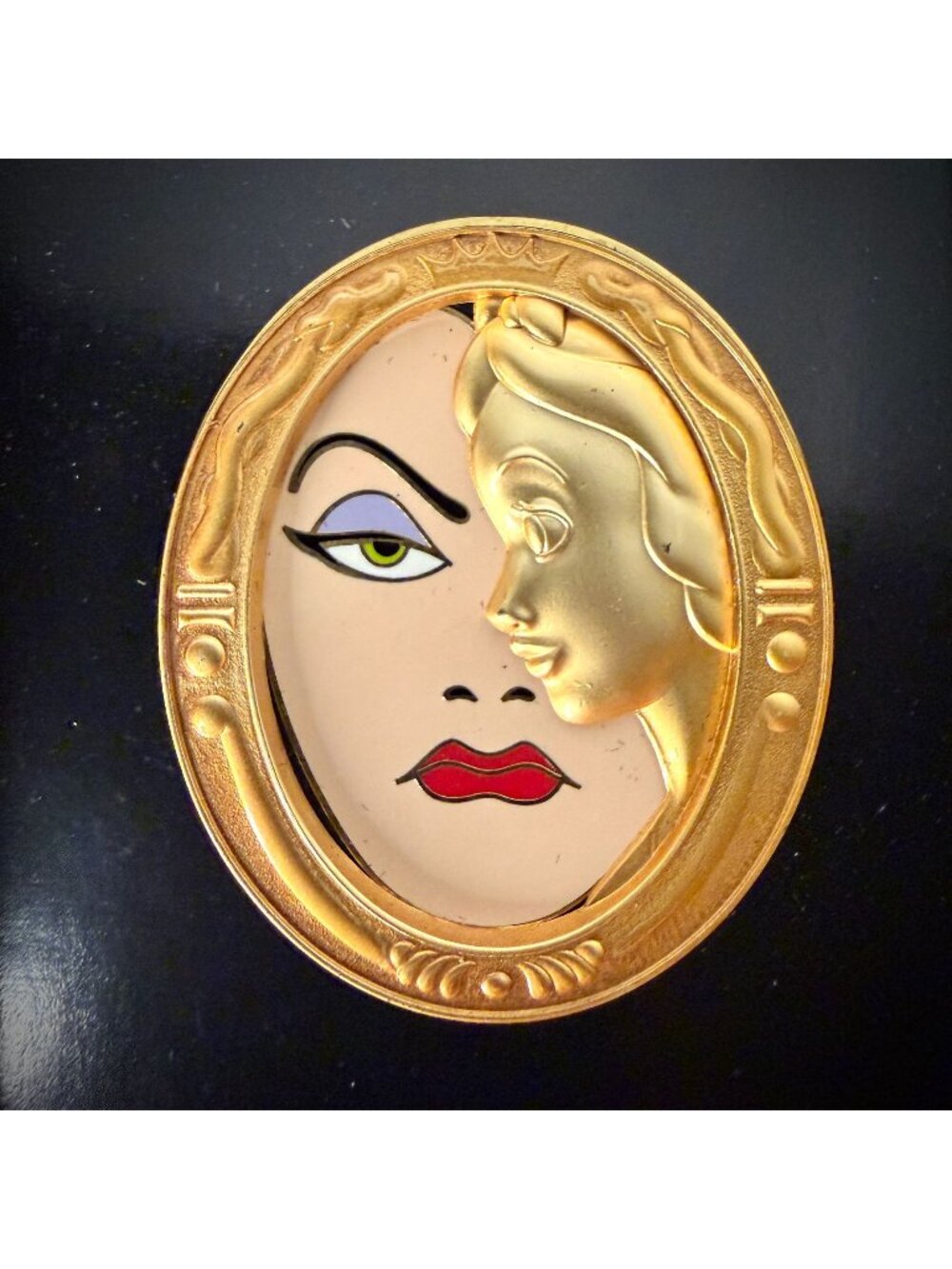 Disney Duets Snow White and Evil Queen Pin | Limited Edition 3000